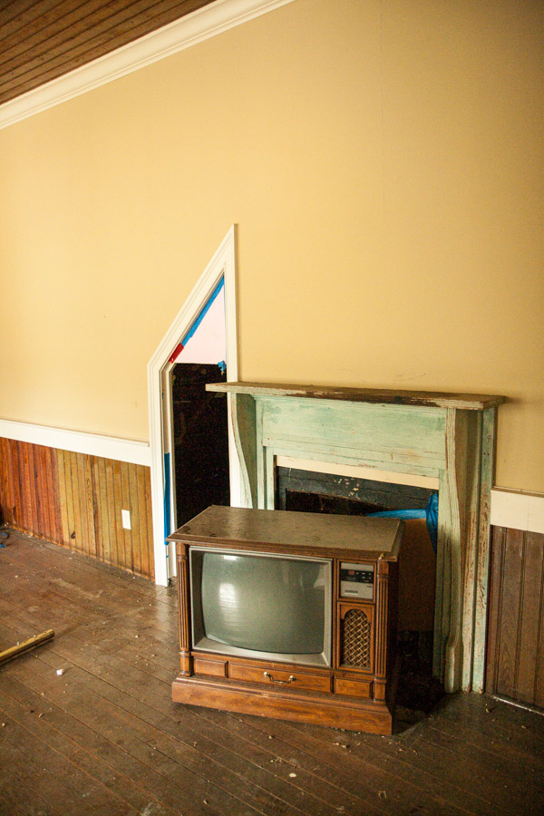 Twice-abandoned house near Cartersville