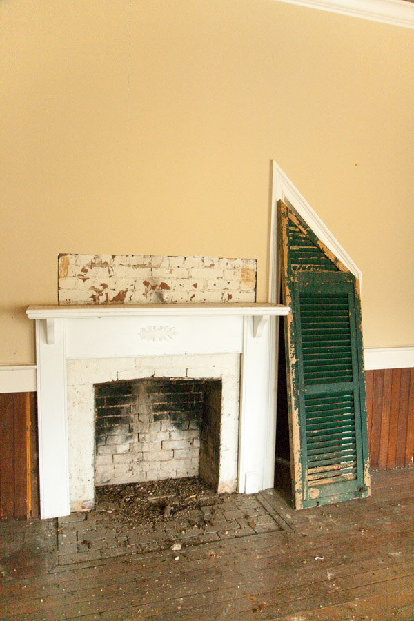 Twice-abandoned house near Cartersville