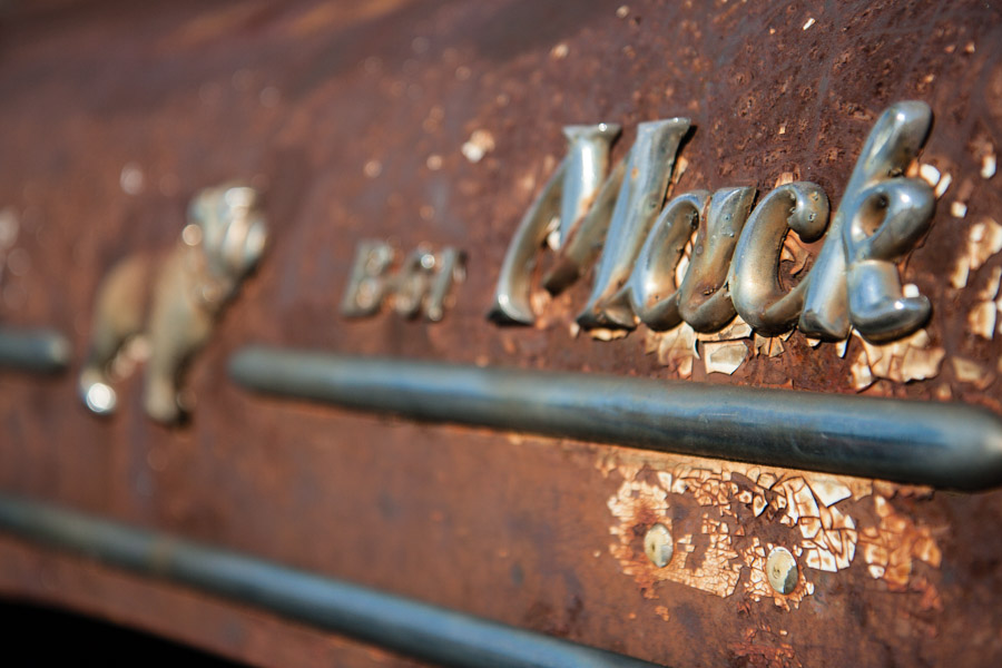 Abandoned tow truck im Marietta