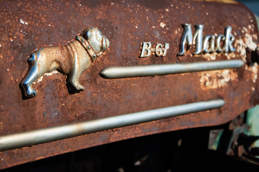 Abandoned tow truck im Marietta