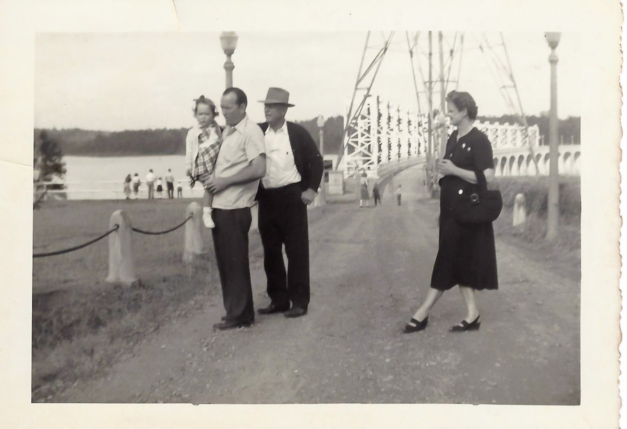 Mom, Ray, Uncle Billy and Anut Lou