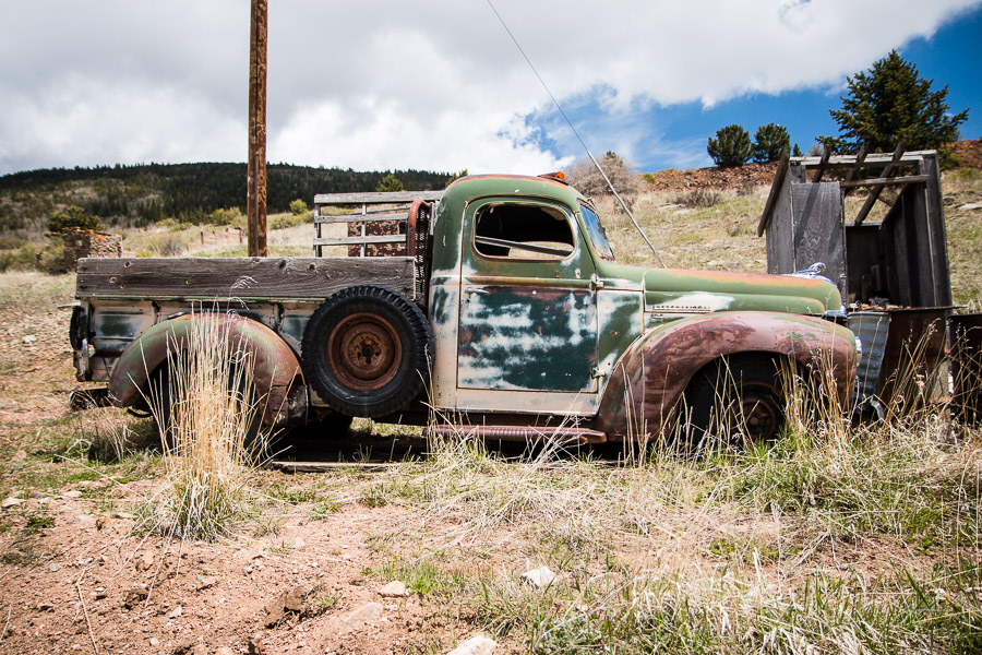 Abandoned cars near Victor
