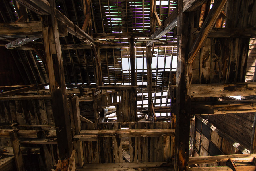 Abandoned mine equipment on Mosquito Pass