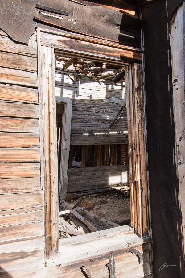 Abandoned mine equipment on Mosquito Pass