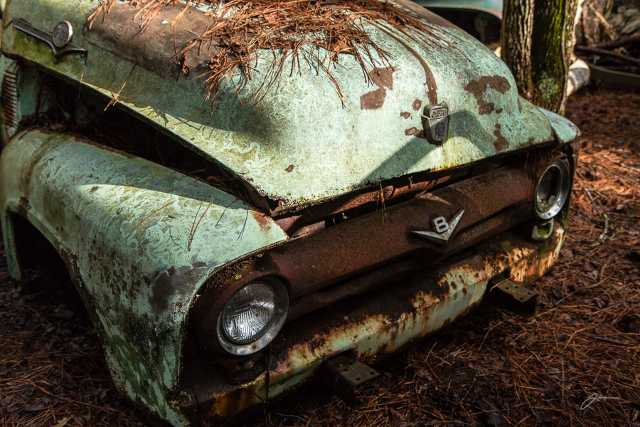 Abandoned cars near White, GA 