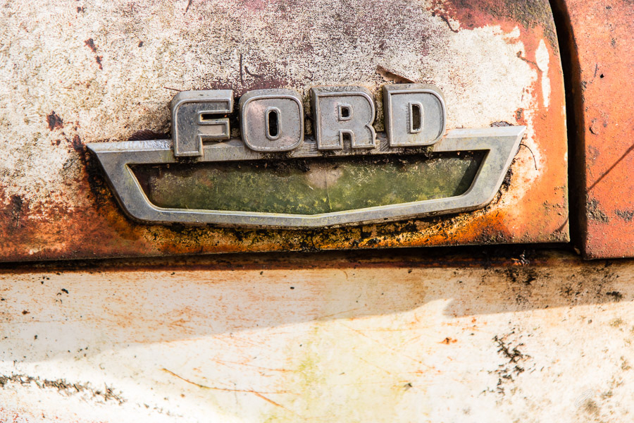 Abandoned cars near White, GA 