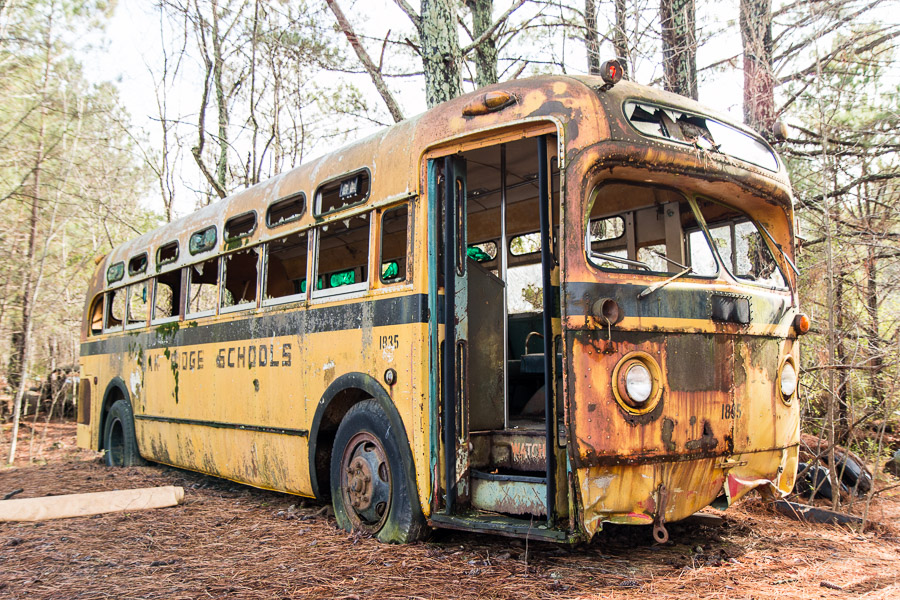 Abandoned cars near White, GA 