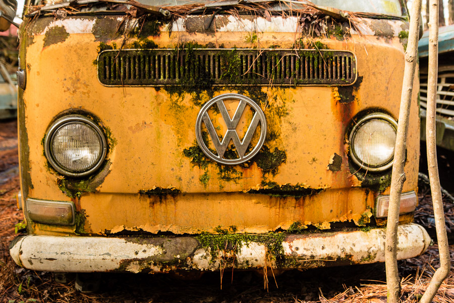 Abandoned cars near White, GA 