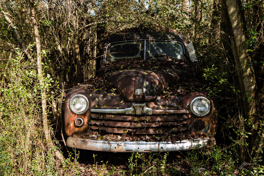Abandoned cars near White, GA 