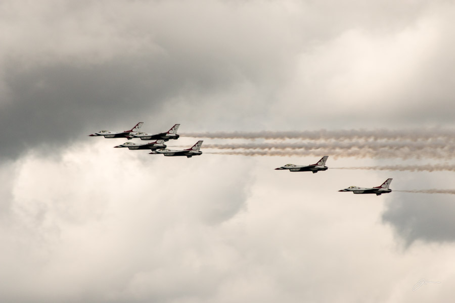 Thunderbirds practice for Academy graduation